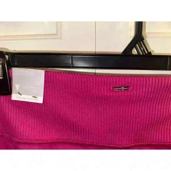 NWT VS Legging - Picture 3 of 6